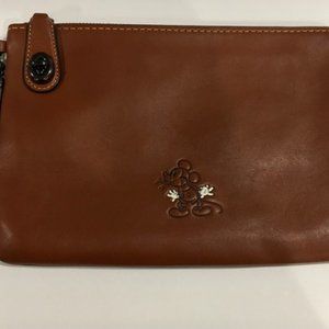 Large Coach Mickey Kisslock Wristlet in Saddle Brown Leather